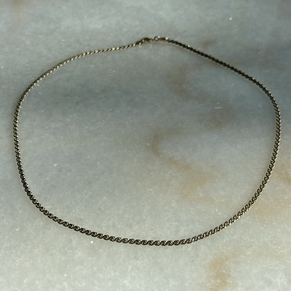 Gold Chain Necklace - Simple Contemporary Minimalist Chain - Picture 2 of 3